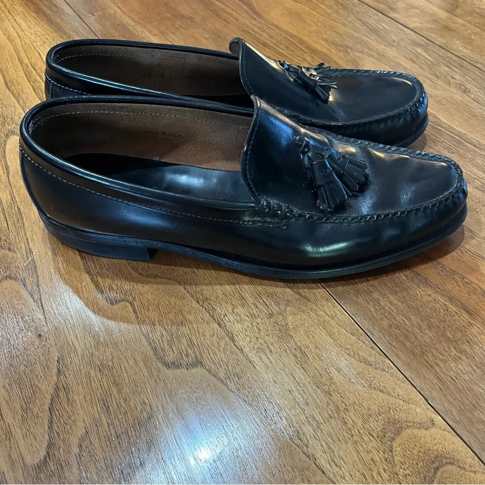 L.L. Bean Black Leather Oxford Tassel Loafers 12B Made in USA‎